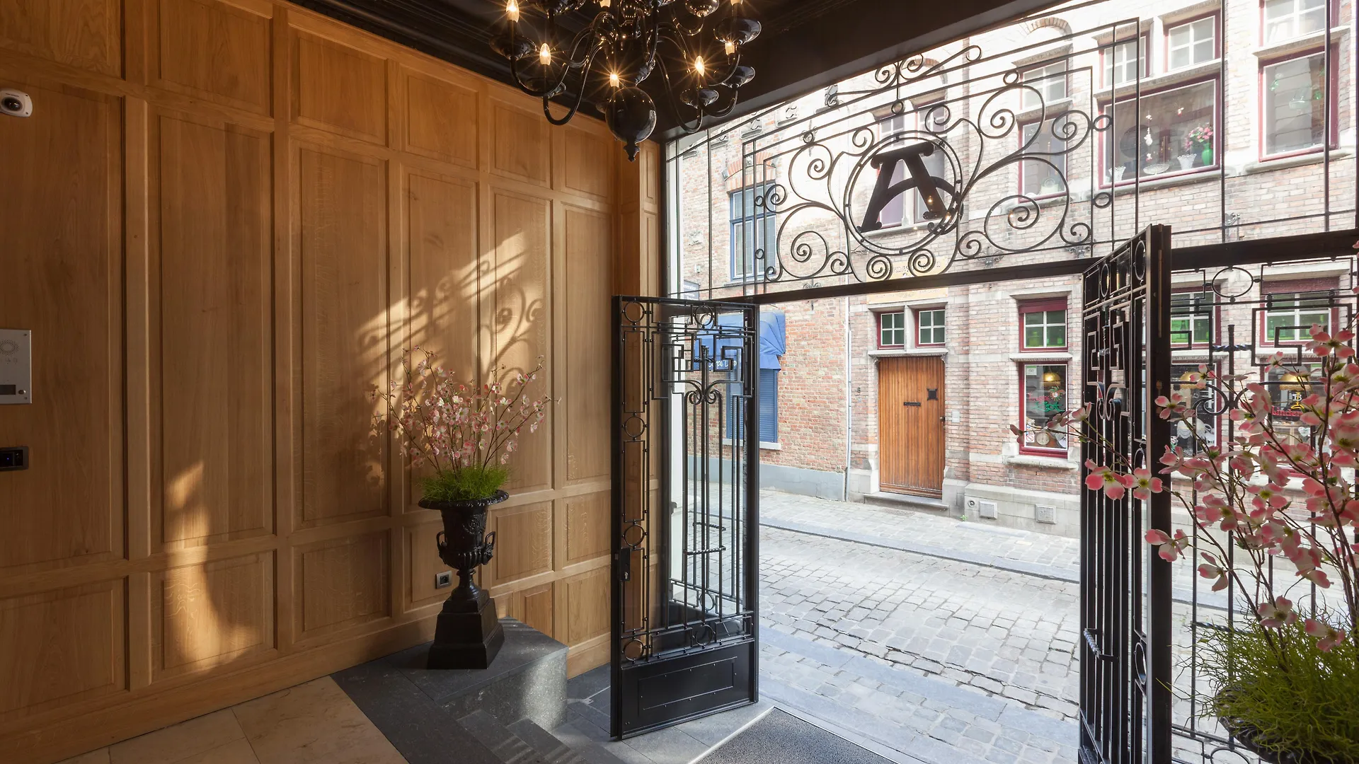 Dukes' Academie Brugge - By Dukes' Hotel Collection 4*, Bruges